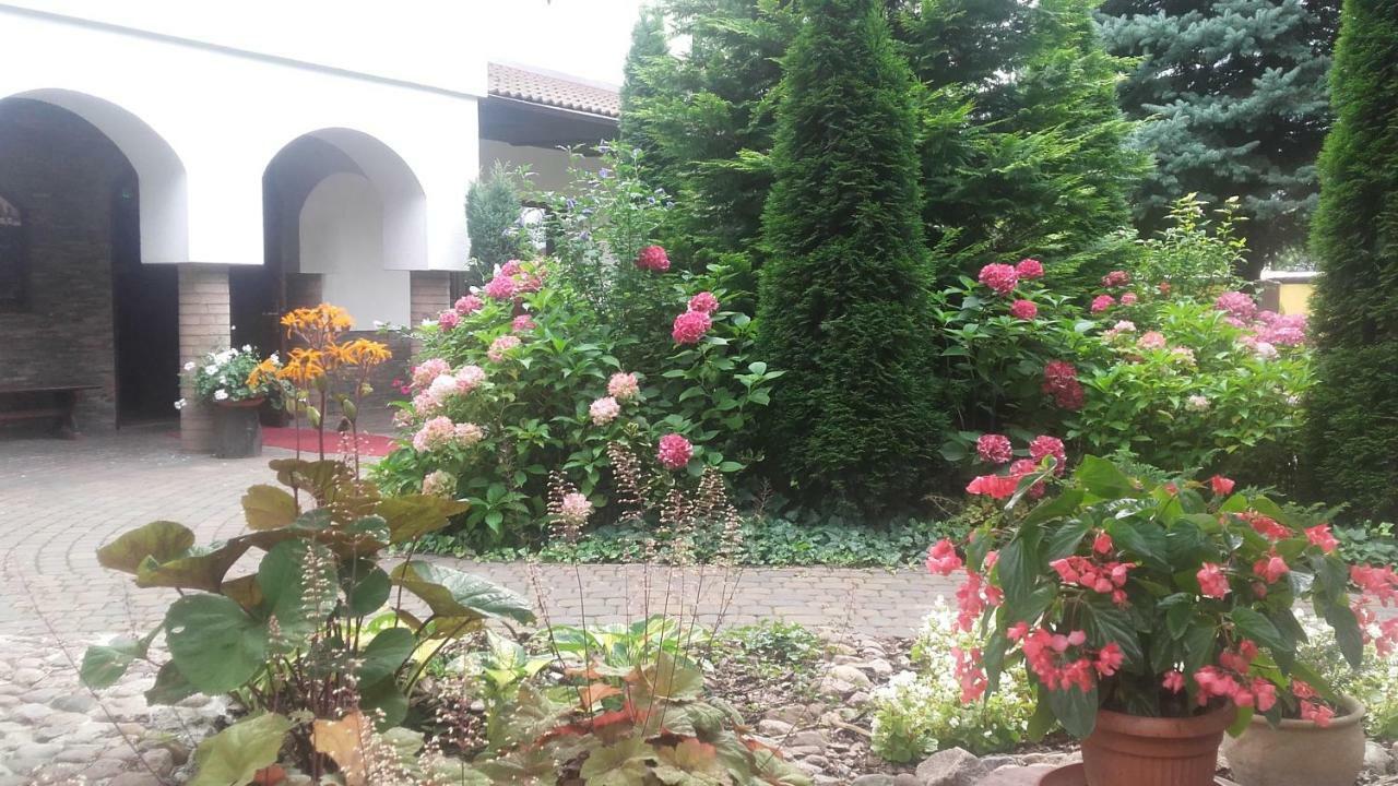 Dworek Staropolski Познань Экстерьер фото